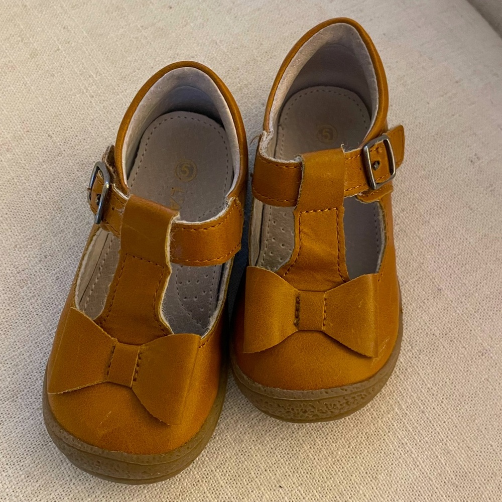 L’Amour Emma Classic Bow T-Strap Mary Jane